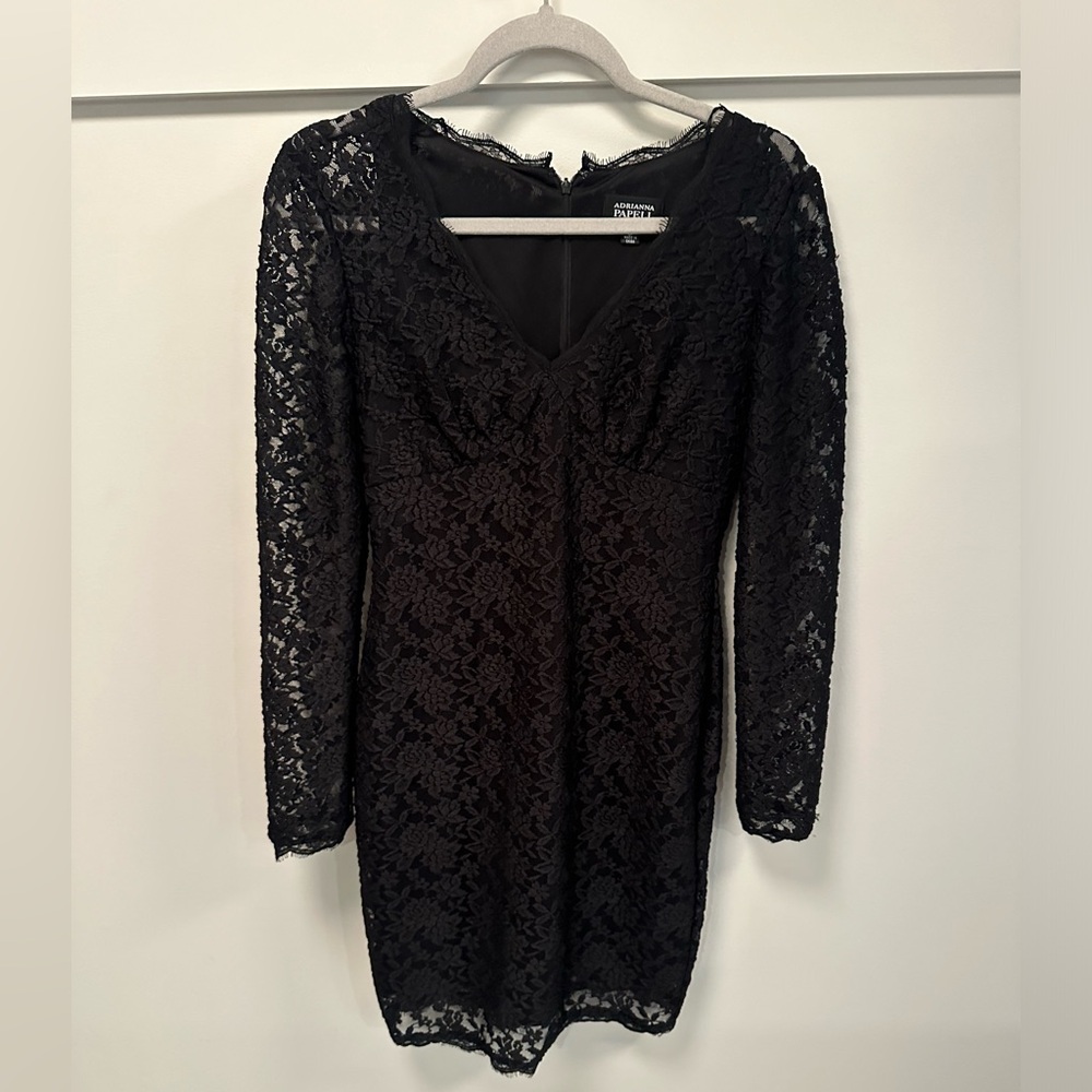 Adrianna Papell Size 6P Black Long Sleeve Lace Sheath V-Neck Dress